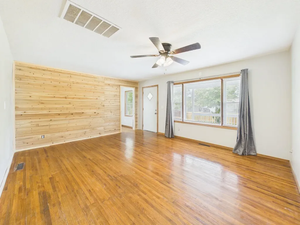 1642 S Sedgwick Street Wichita KS 67213