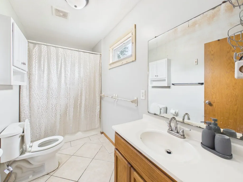 1642 S Sedgwick Street Wichita KS 67213