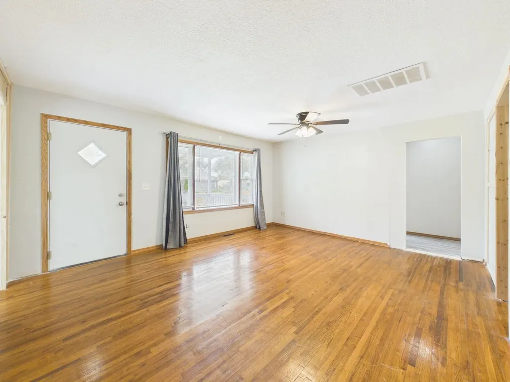 1642 S Sedgwick Street Wichita KS 67213