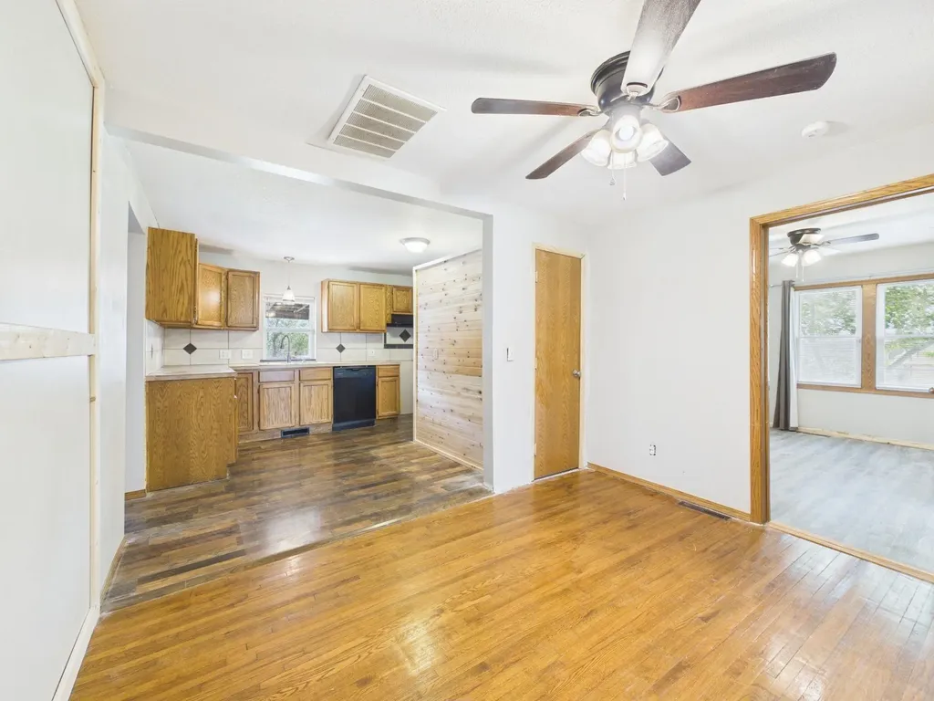 1642 S Sedgwick Street Wichita KS 67213