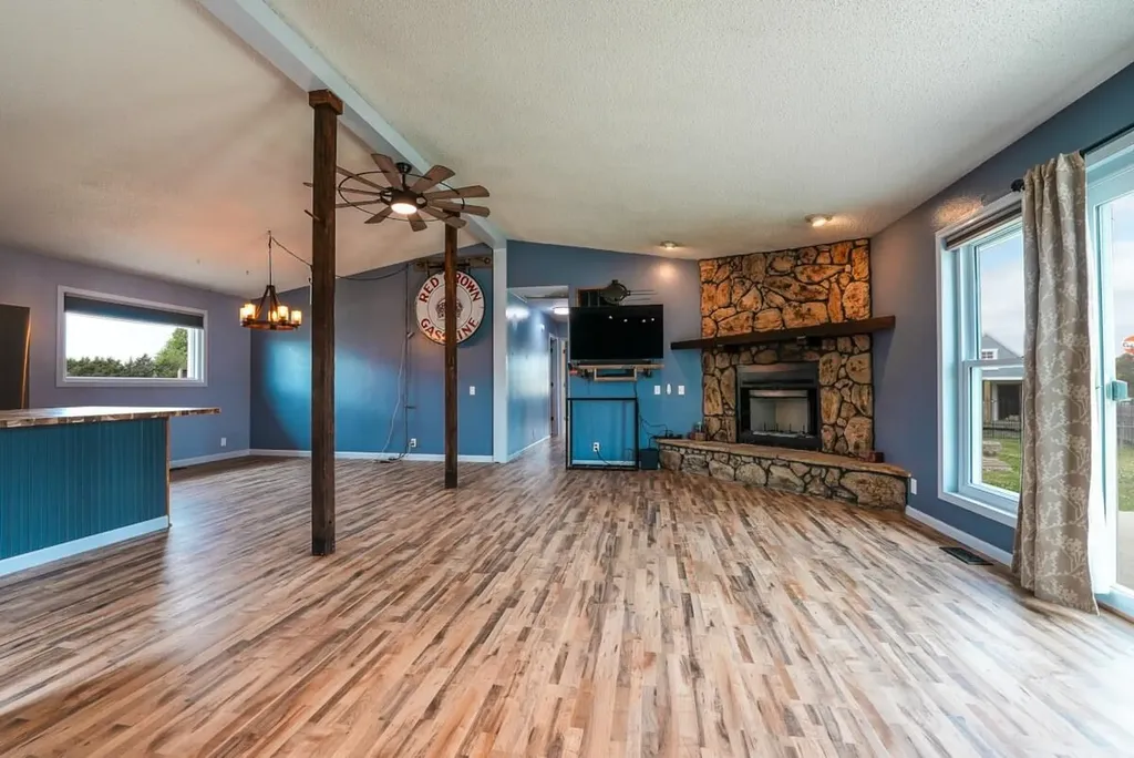 9657 SW Hopkins Switch Road Augusta KS 67010