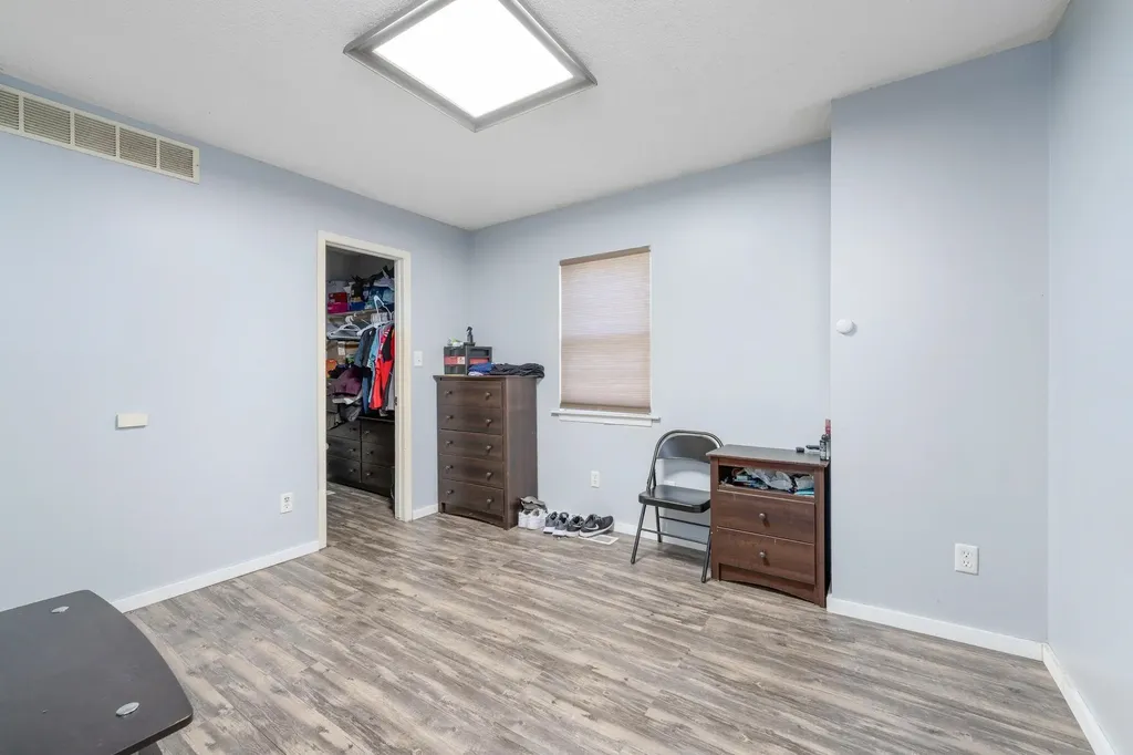 1323 S Main Street Wichita KS 67213