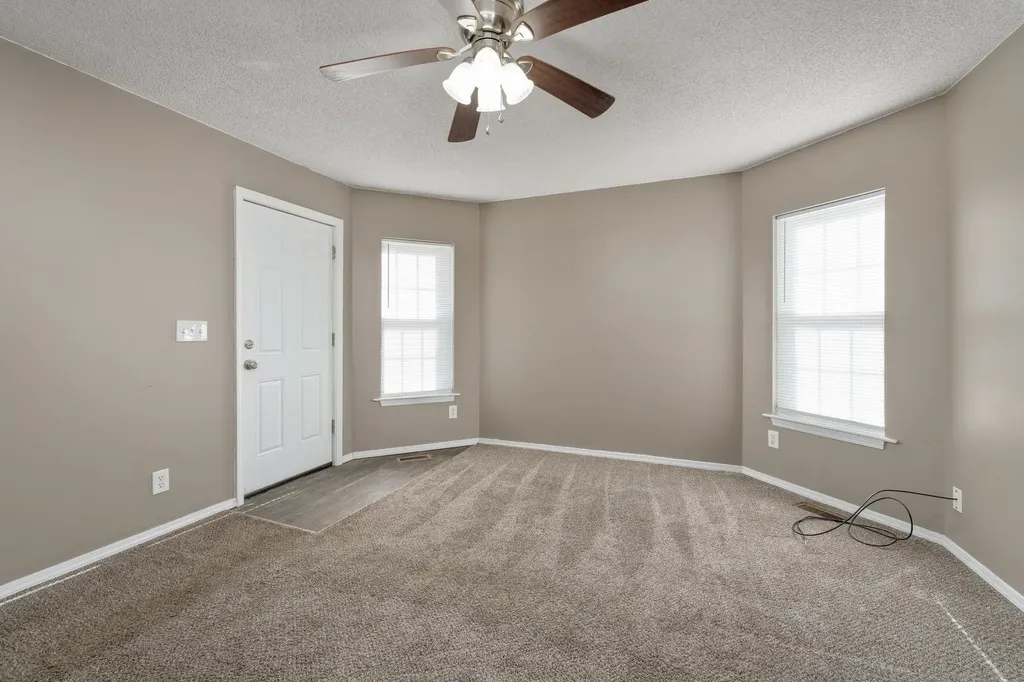 1323 S Main Street Wichita KS 67213
