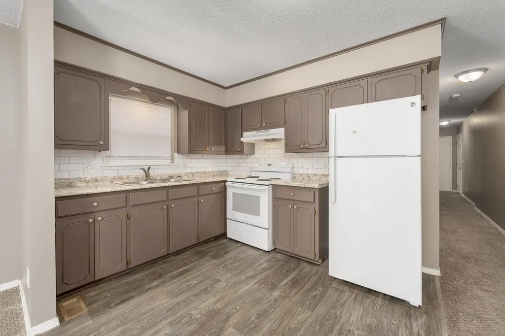 1323 S Main Street Wichita KS 67213