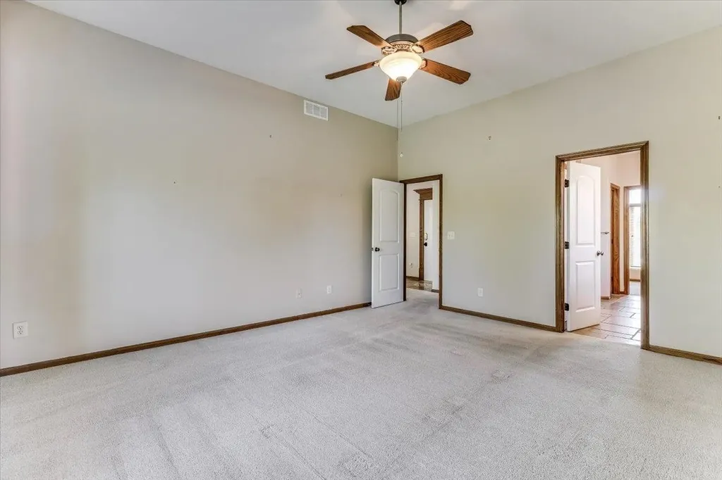 10022 W Westlakes Court Wichita KS 67205-5233