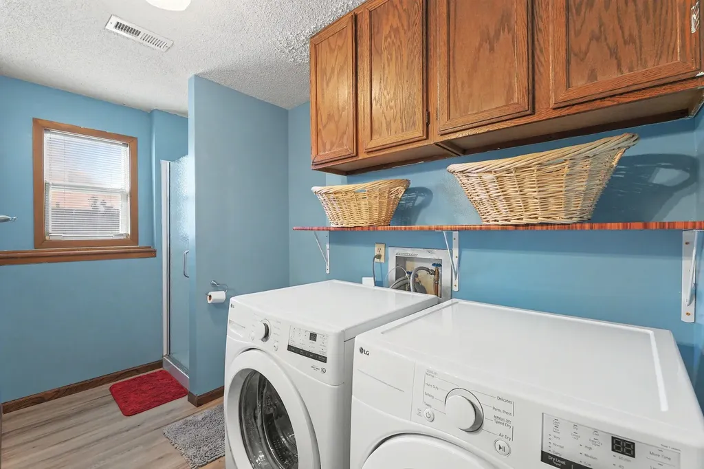 103 W Rockwood Mulvane KS 67110