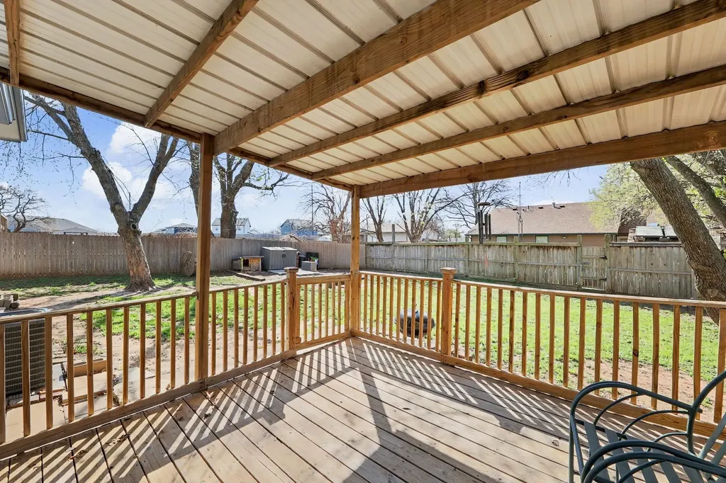 103 W Rockwood Mulvane KS 67110