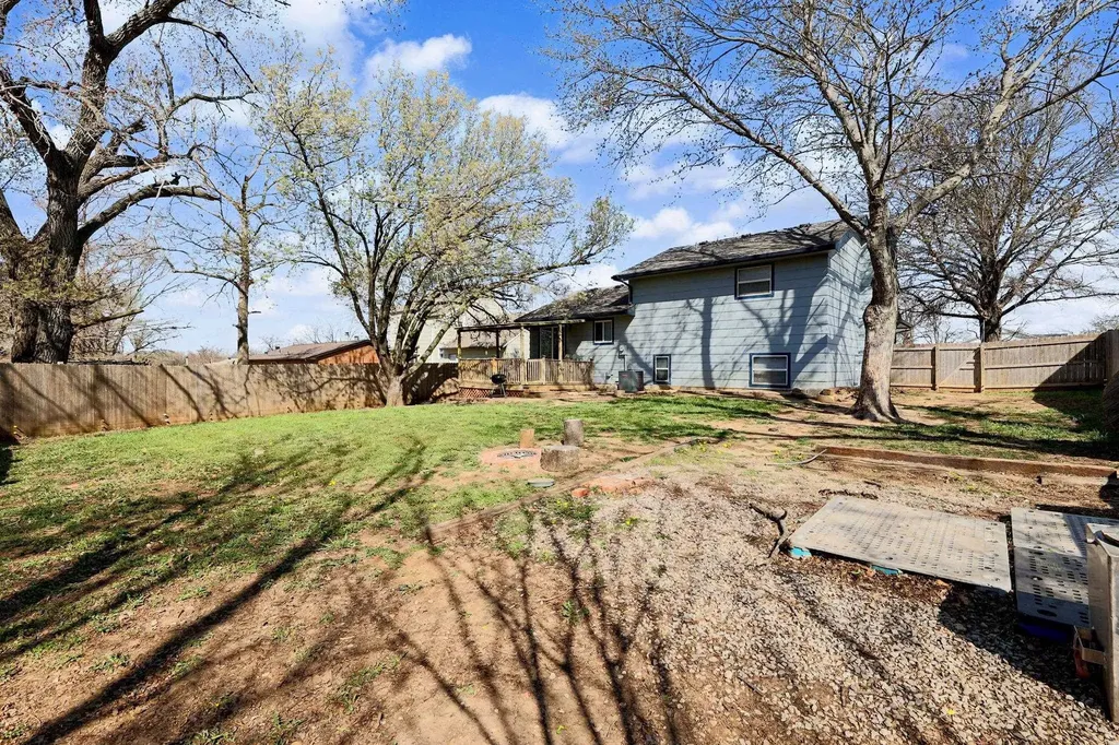 103 W Rockwood Mulvane KS 67110