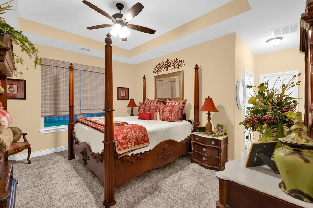 4965 N Indian Oak Street Bel Aire KS 67226