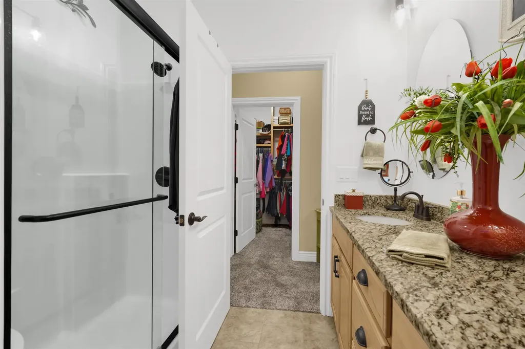 4965 N Indian Oak Street Bel Aire KS 67226