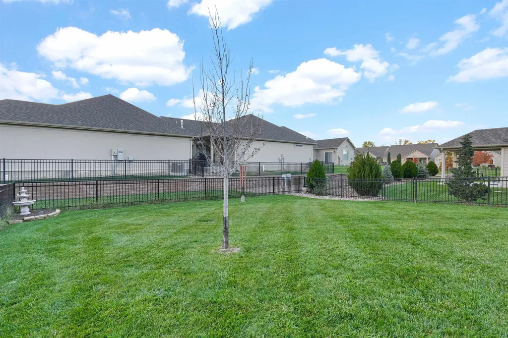 4965 N Indian Oak Street Bel Aire KS 67226
