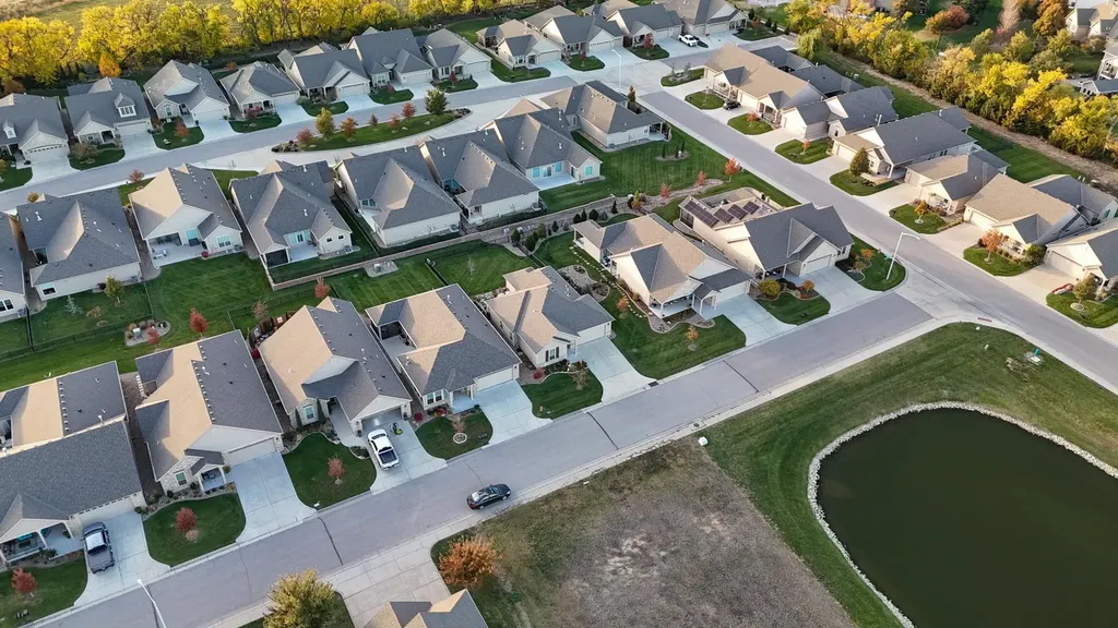 4965 N Indian Oak Street Bel Aire KS 67226