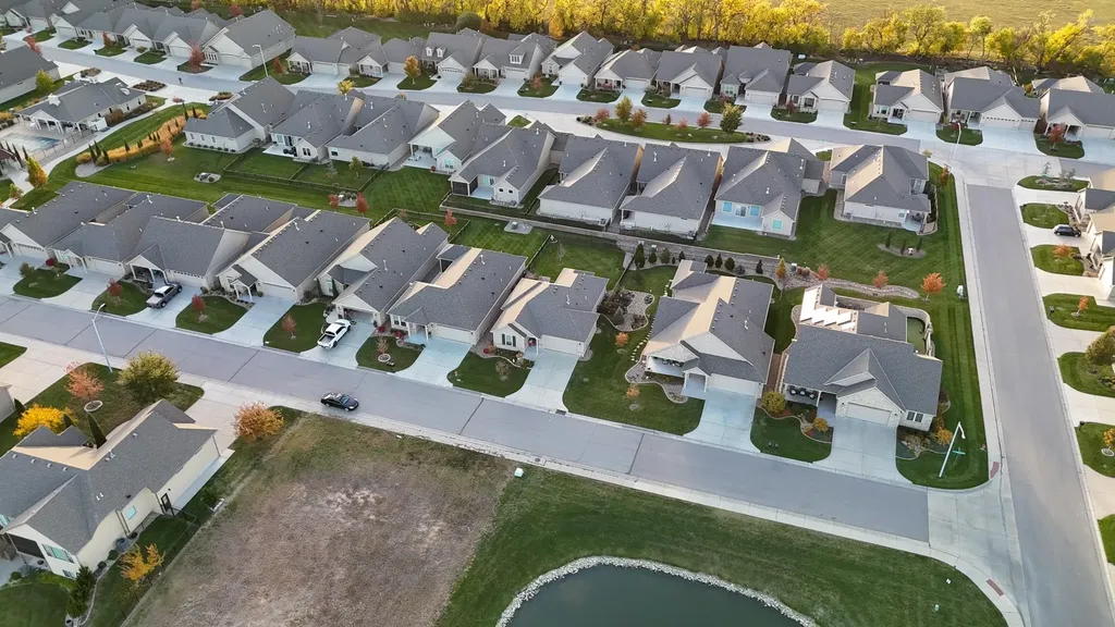 4965 N Indian Oak Street Bel Aire KS 67226