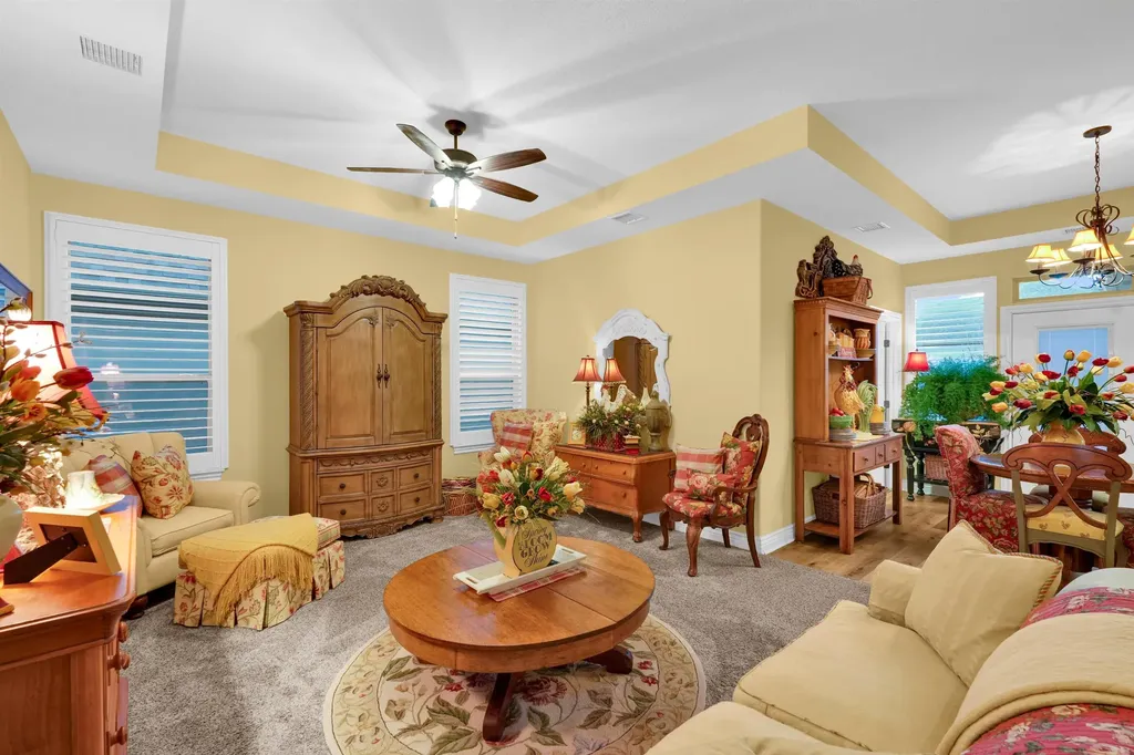 4965 N Indian Oak Street Bel Aire KS 67226