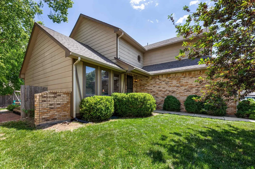 204 S Crosswood Lane Derby KS 67037