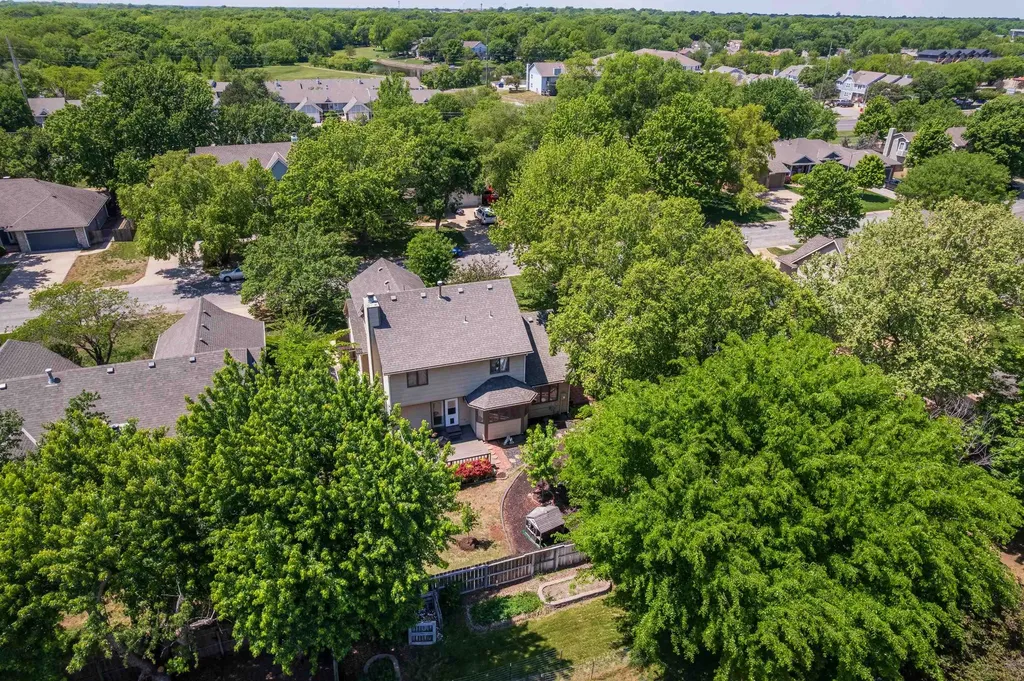 204 S Crosswood Lane Derby KS 67037