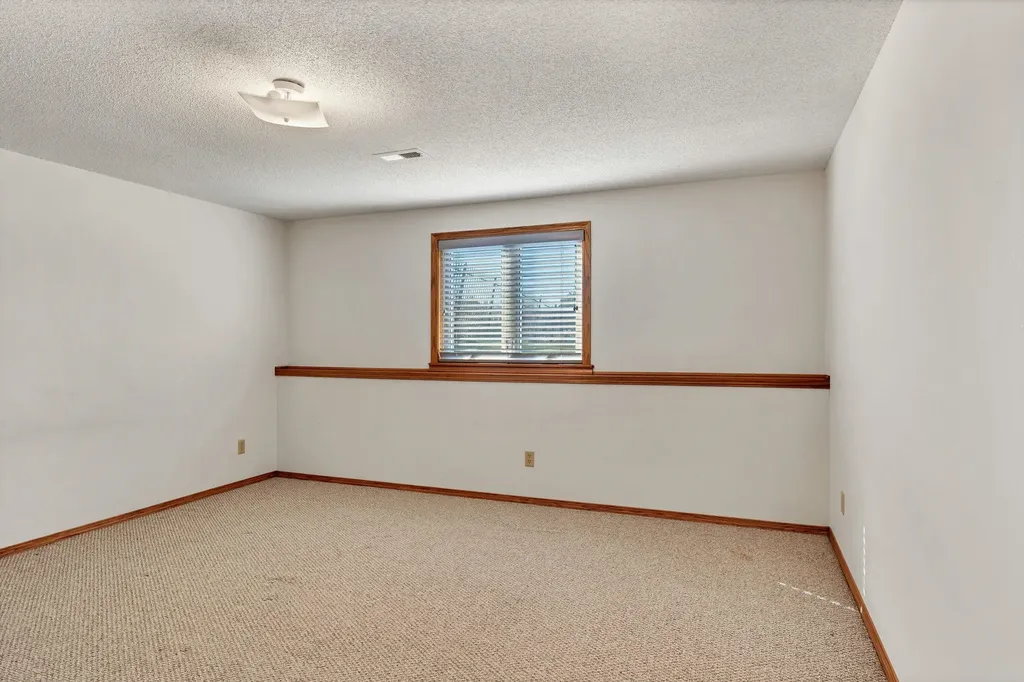 829 N Cedar Park Street Wichita KS 67235