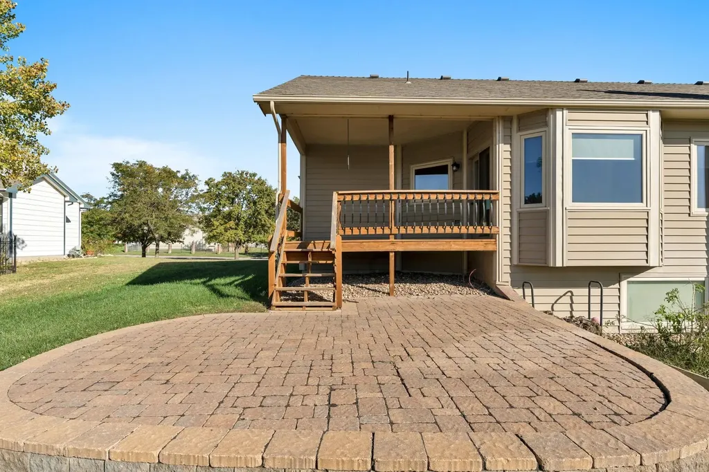 829 N Cedar Park Street Wichita KS 67235