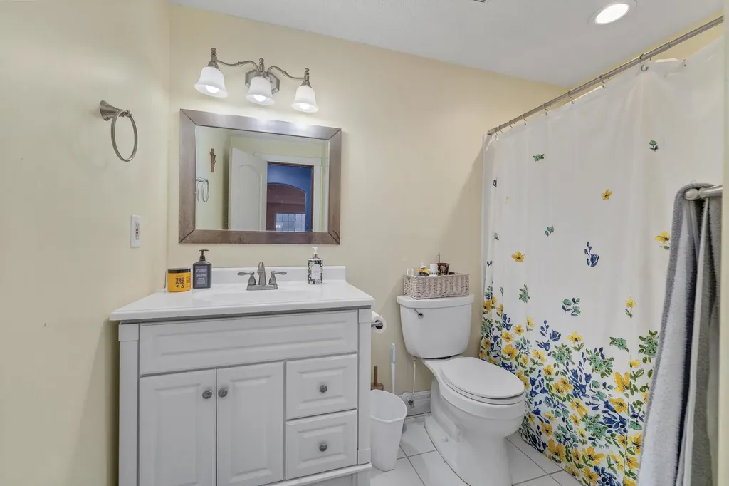 1907 S Crestline Avenue Wichita KS 67209