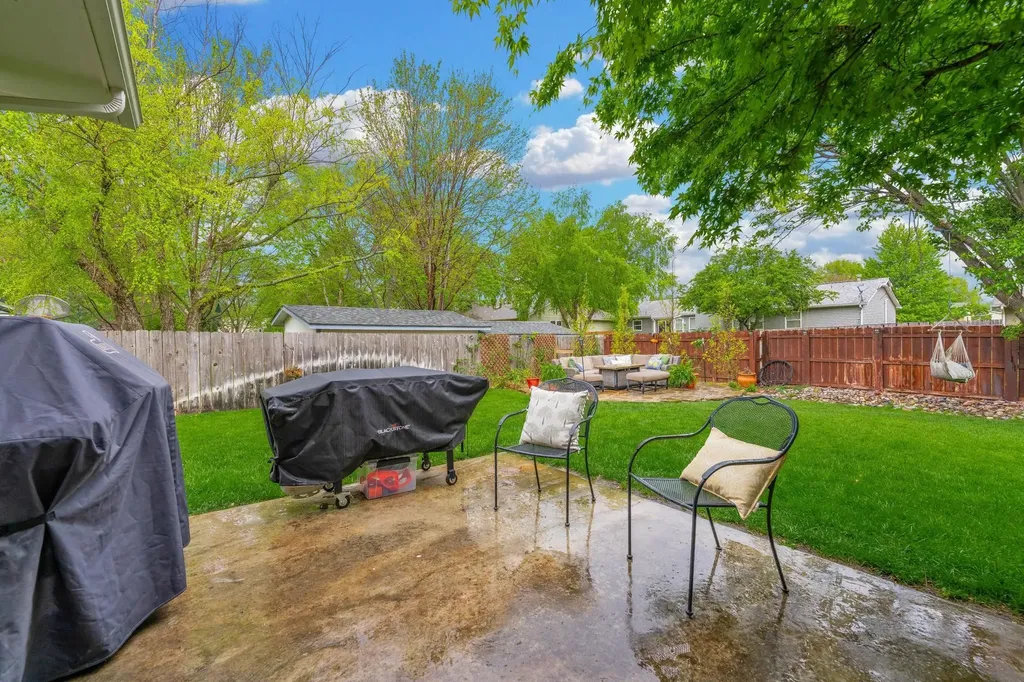 1907 S Crestline Avenue Wichita KS 67209