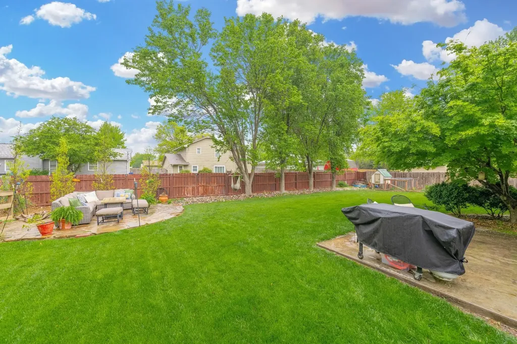 1907 S Crestline Avenue Wichita KS 67209