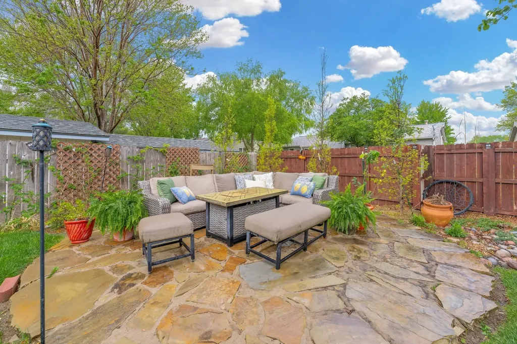 1907 S Crestline Avenue Wichita KS 67209