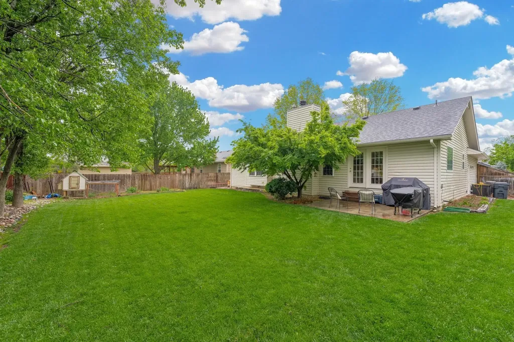 1907 S Crestline Avenue Wichita KS 67209