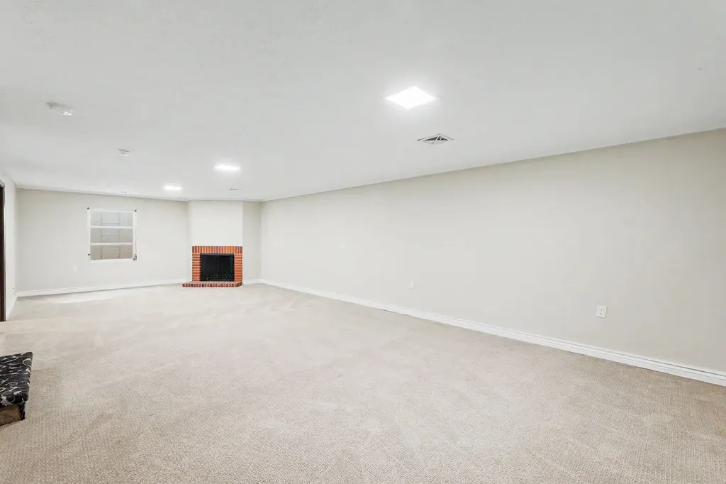 26 E Via Roma Wichita KS 67230