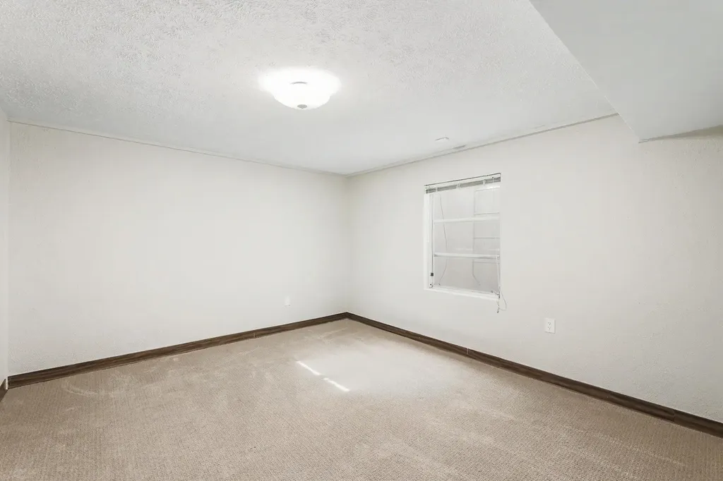 26 E Via Roma Wichita KS 67230