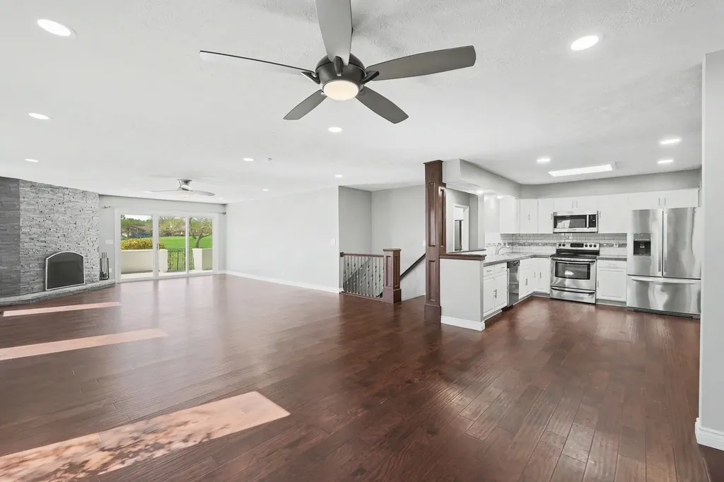 26 E Via Roma Wichita KS 67230