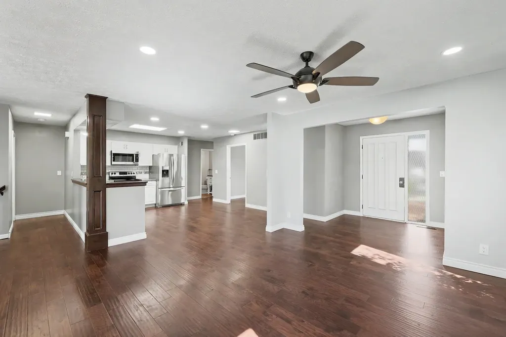 26 E Via Roma Wichita KS 67230