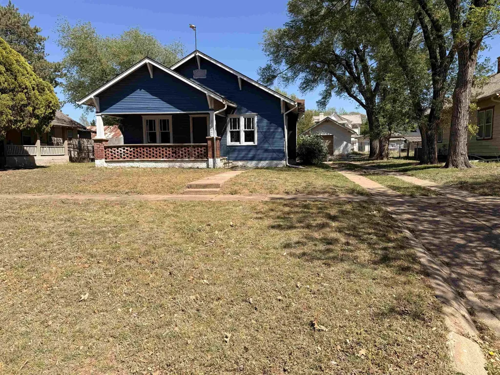 617 N Bluff Avenue Anthony KS 67003