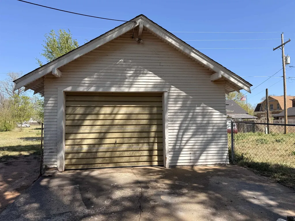 617 N Bluff Avenue Anthony KS 67003