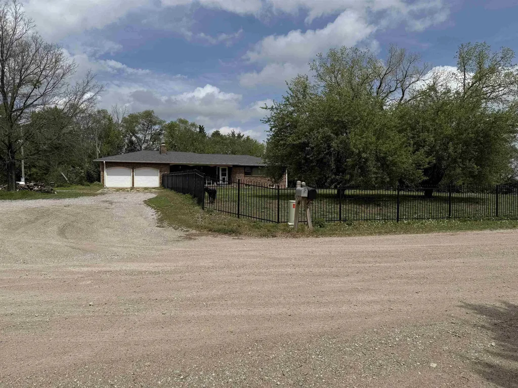 9460 W 79th Street S Clearwater KS 67026