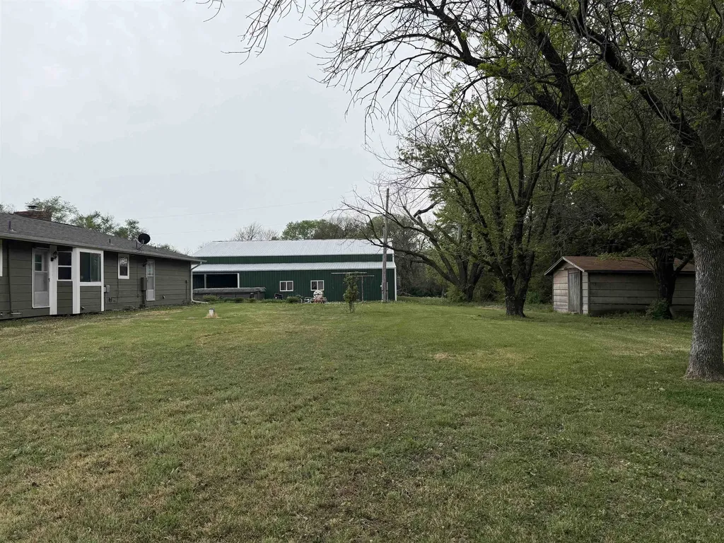 9460 W 79th Street S Clearwater KS 67026