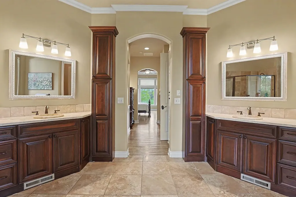 2525 N Loch Lomond Court Wichita KS 67228