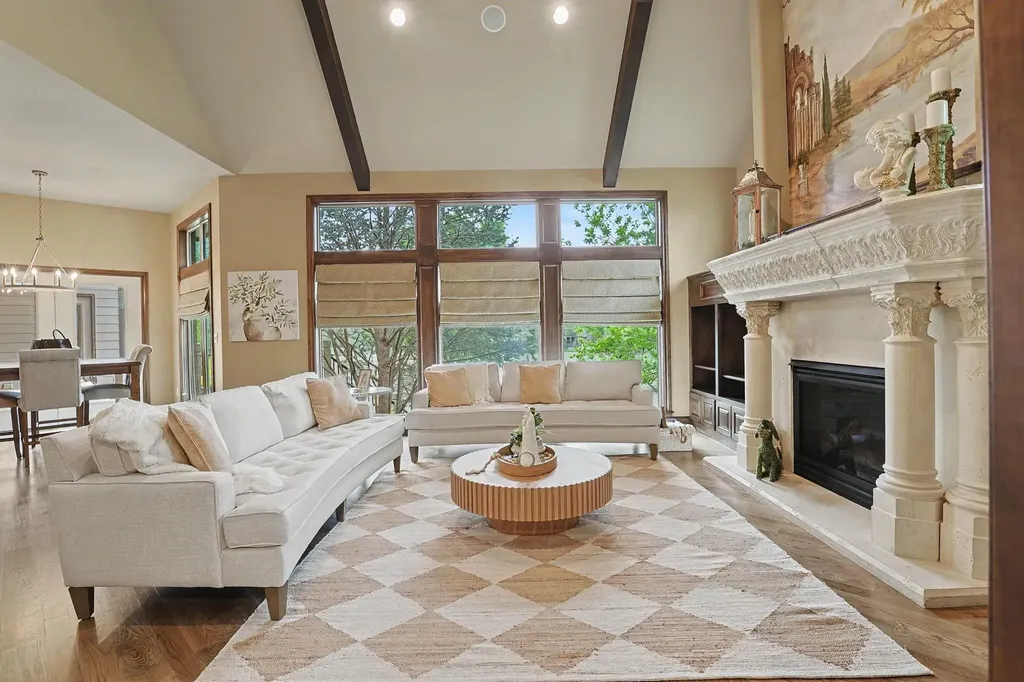 2525 N Loch Lomond Court Wichita KS 67228