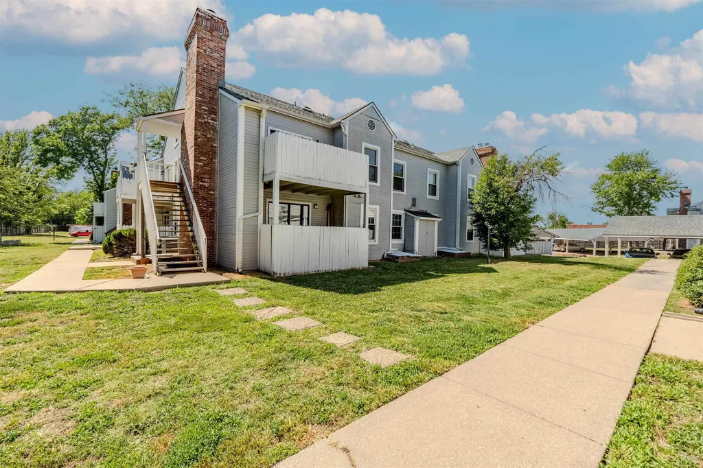 1717 S Cypress Street Wichita KS 67207