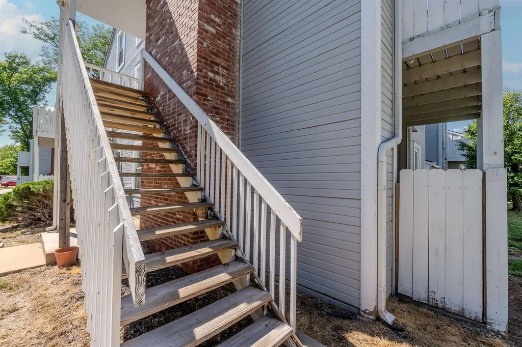 1717 S Cypress Street Wichita KS 67207