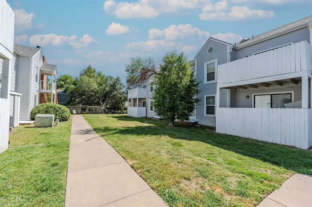 1717 S Cypress Street Wichita KS 67207