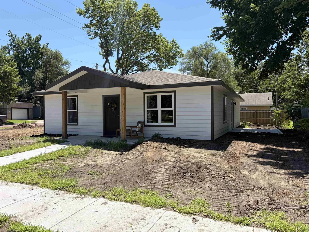 623 E 8th Street Newton KS 67114