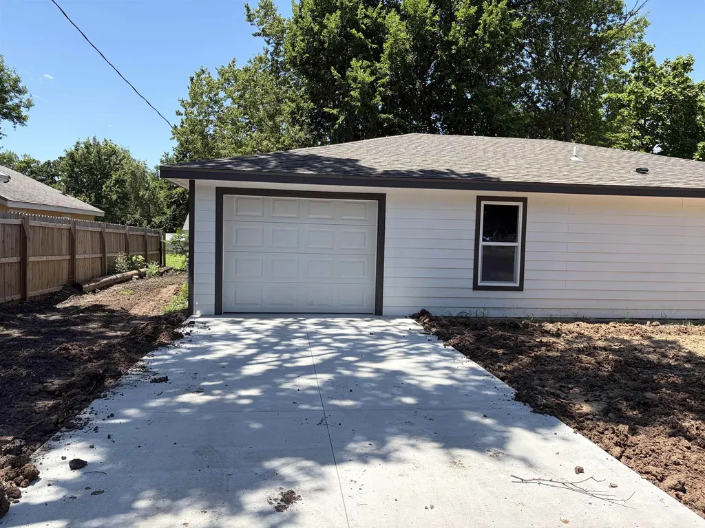 623 E 8th Street Newton KS 67114