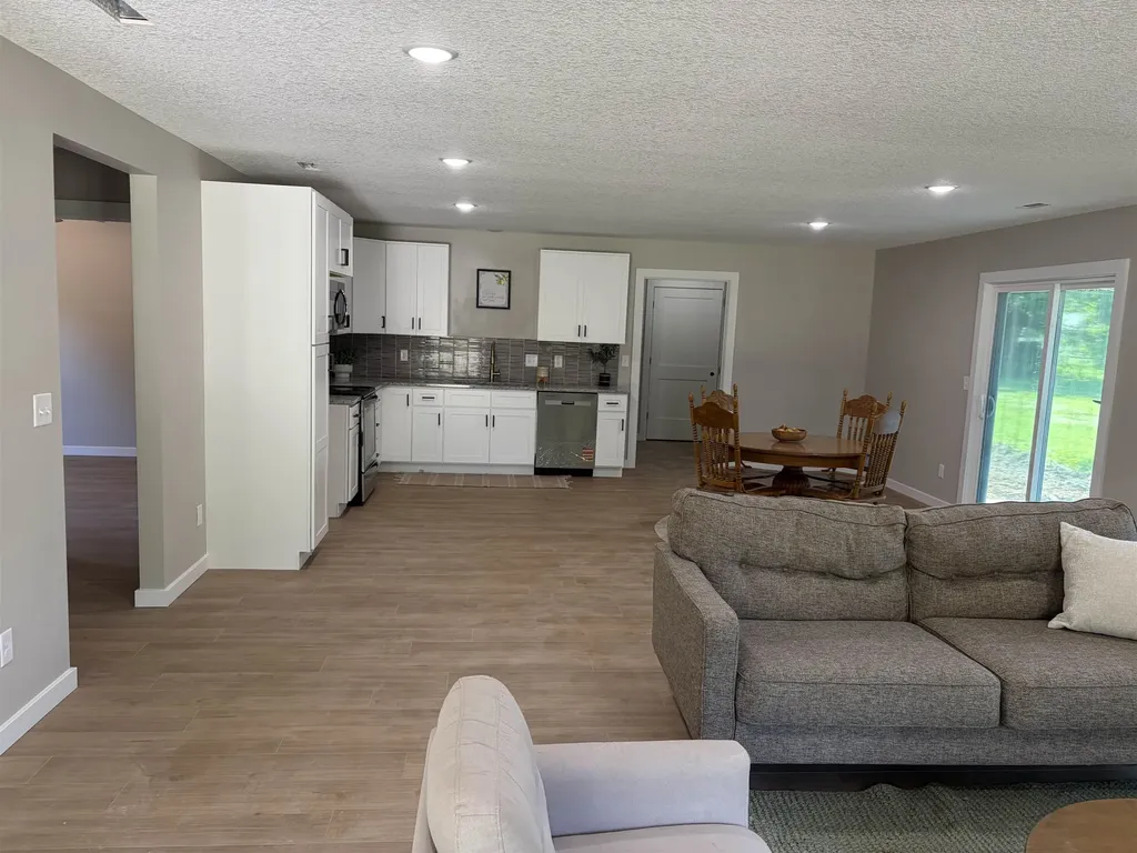 623 E 8th Street Newton KS 67114