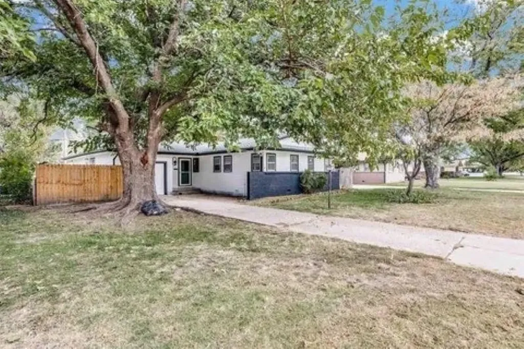 1114 W Casado Street Wichita KS 67217