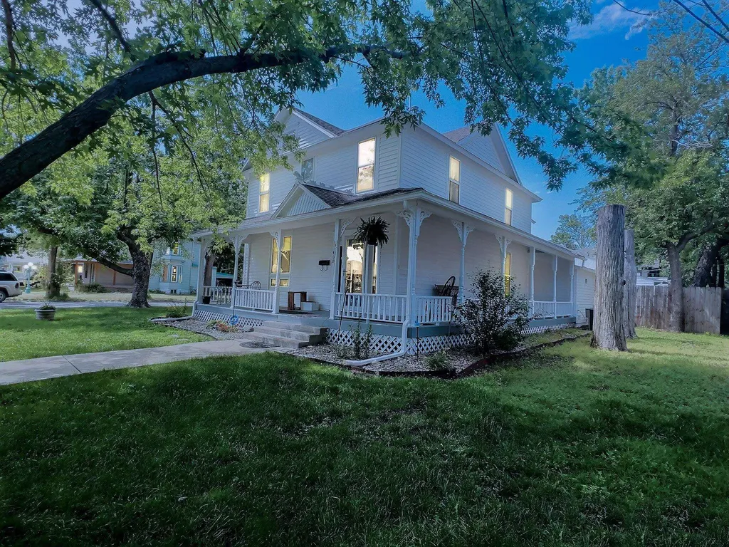 400 E 1st Street Newton KS 67114