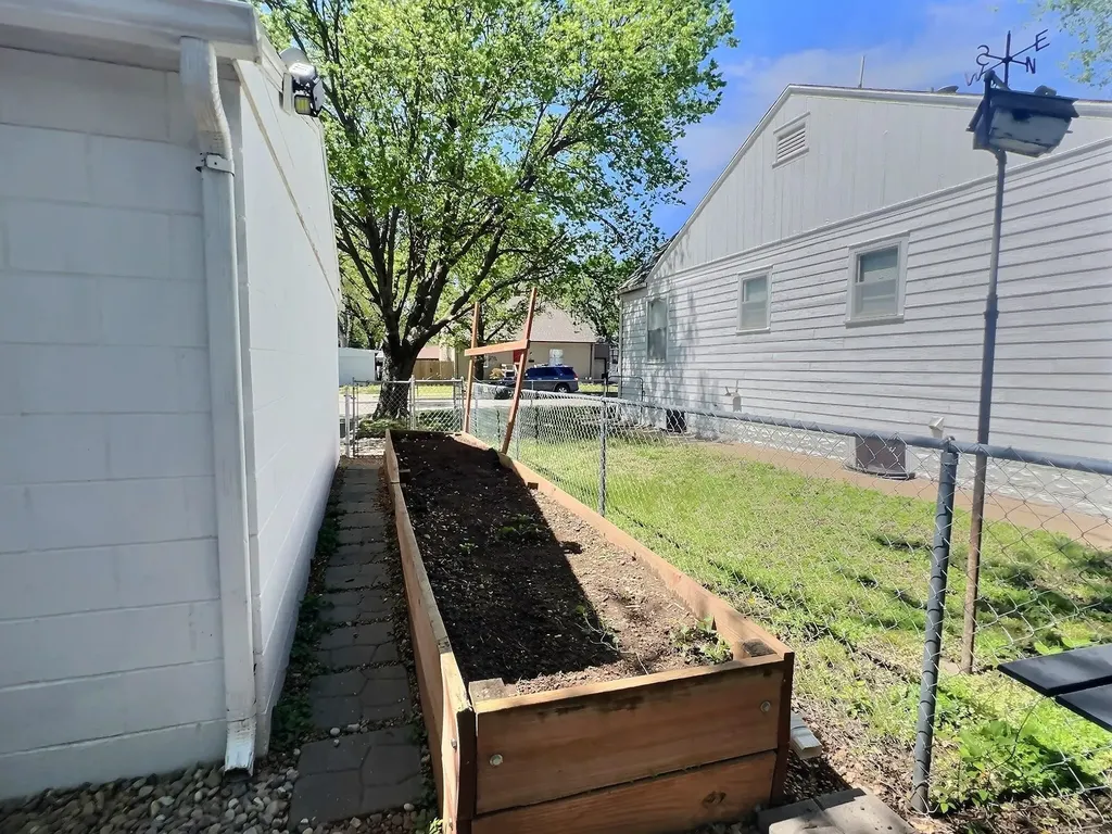 400 E 1st Street Newton KS 67114