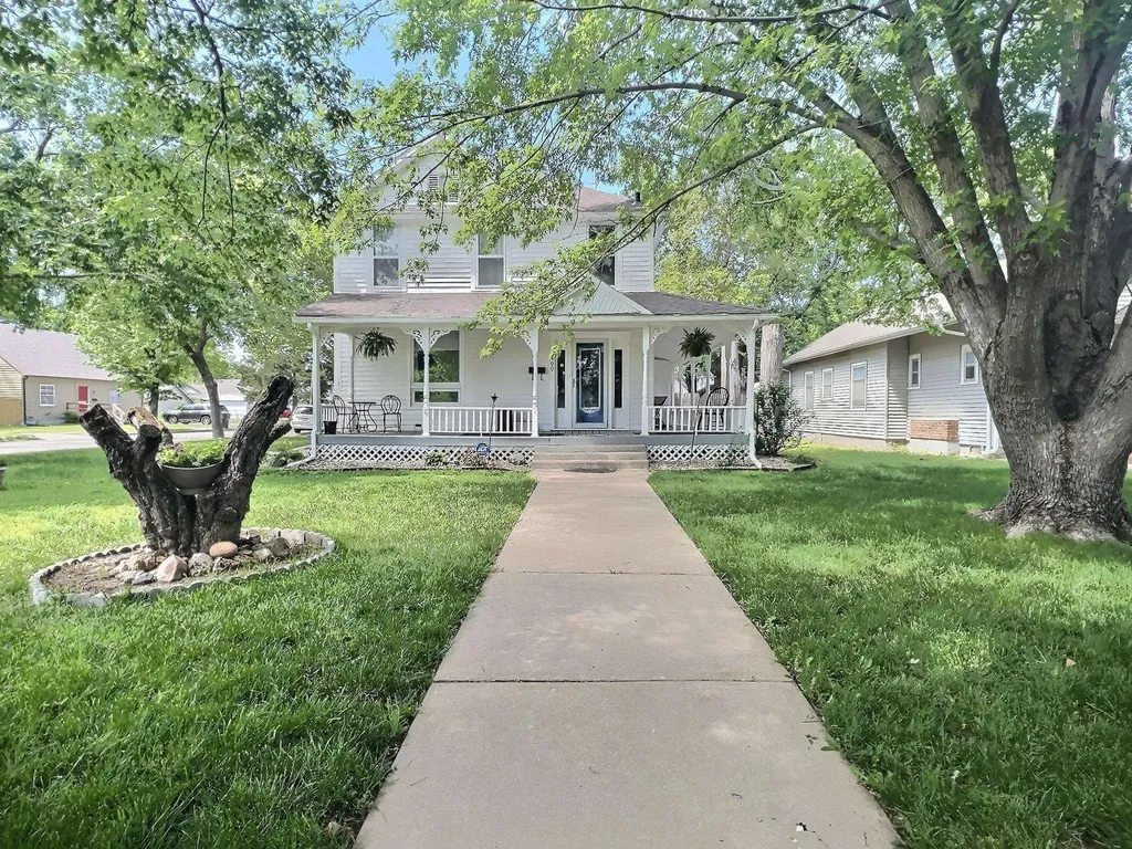 400 E 1st Street Newton KS 67114