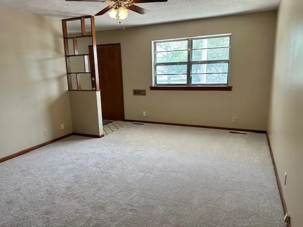 322 S F Street Wellington KS 67152