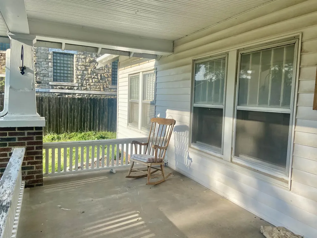 200 E Broadway Avenue Augusta KS 67010