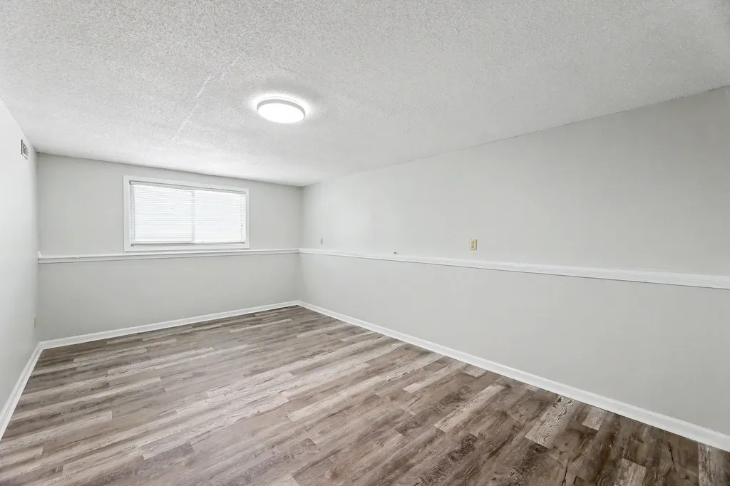 4051 Clarendon Bel Aire KS 67220